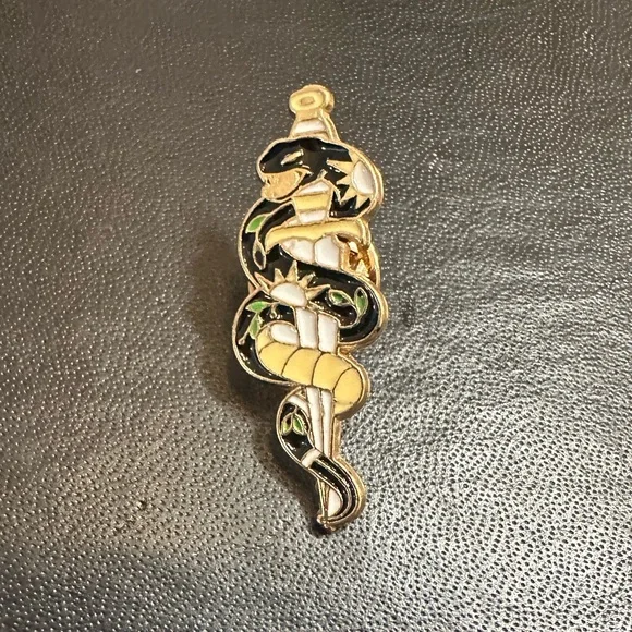 Snake Pin - Picture 1 of 1